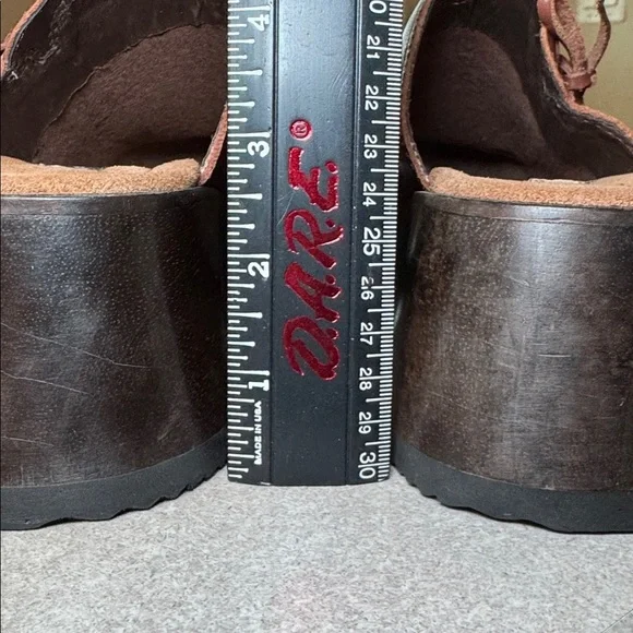 Vintage 90’s Candie's Brown Leather Platform Clogs Wood Heel Boho NWOT Size 6 - Picture 15 of 16